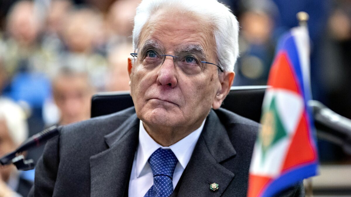 Musk incontra la Meloni e Salvini. Anatema di Mattarella: «Pericoloso»