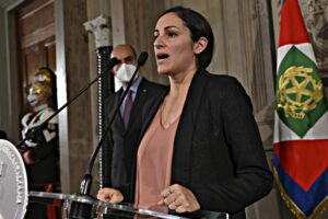 I Verdi perdono ancora i pezzi. La coportavoce: «C’è sessismo»