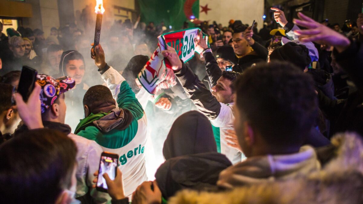 I macroniani salvano la legge attira-algerini