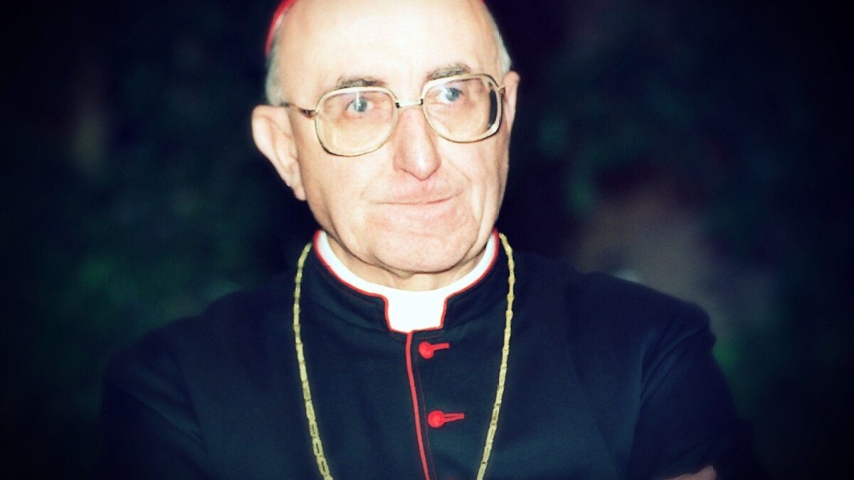 Quando Biffi diceva: «Gli sbarchi massicci faranno prosperare l’industria criminale»
