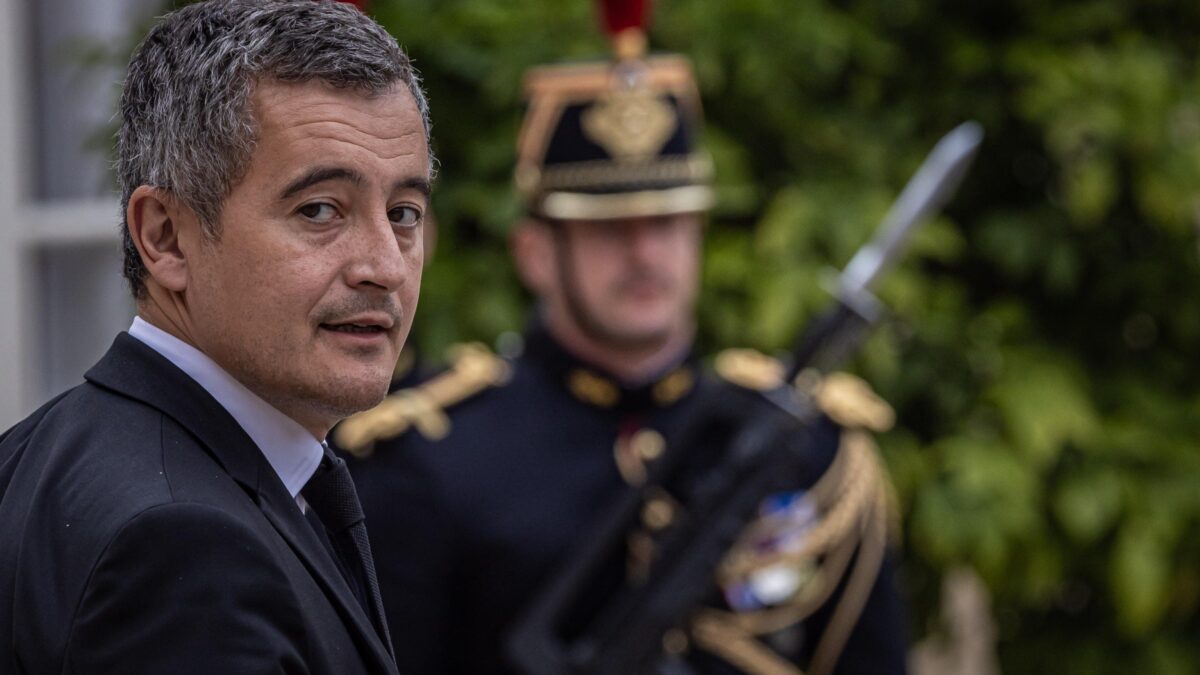 Gli stranieri uccidono e Parigi scioglie i movimenti cattolici