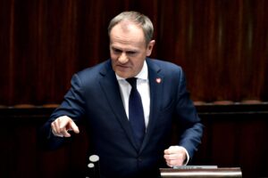 Tusk premier, progressisti in estasi. Un camaleonte utile solo per Berlino