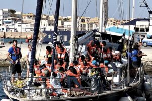 Ma la sinistra si indigna solo per Delmastro