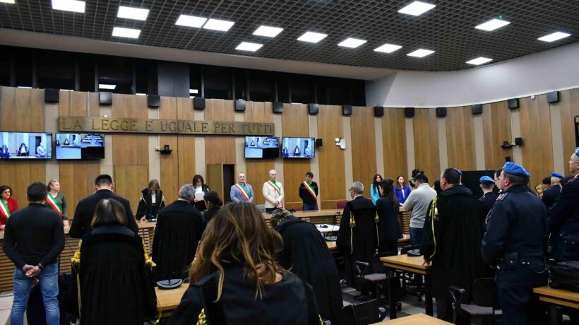 Per l’omicidio Saman ergastolo ai genitori e solo 14 anni allo zio che l’ha ammazzata