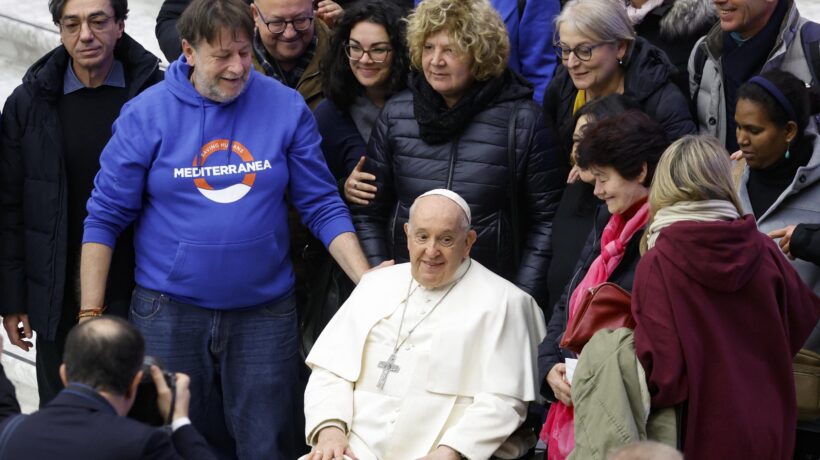 Bergoglio si schiera con Casarini