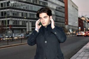 Ecco i video hot della notte brava. Apache denunciato per revenge porn