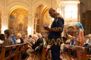 Perseguitati ma sempre testimoni. I cattolici in Francia non mollano la fede
