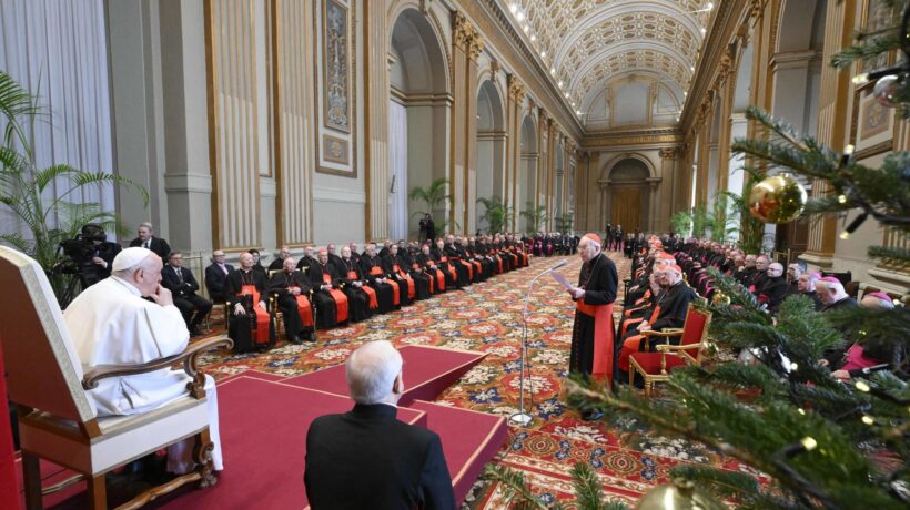 Pur di benedire le unioni gay violate le regole del Vaticano