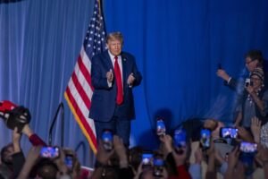 Assist della Corte Suprema a Trump. Il processo può slittare dopo il voto