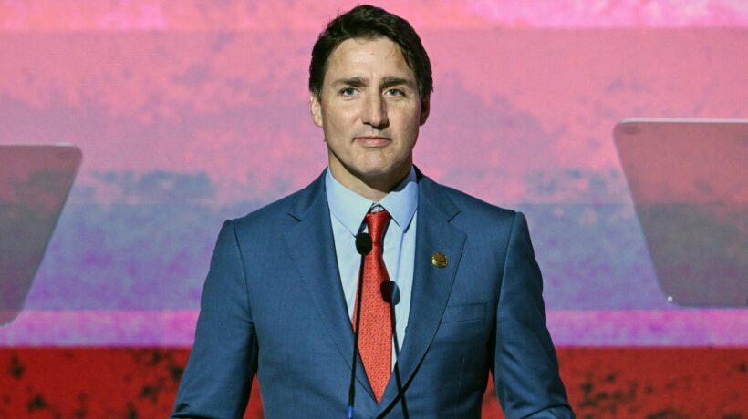 La guerra alla realtà del Canada di Trudeau. Tampax obbligatori nei bagni degli uomini