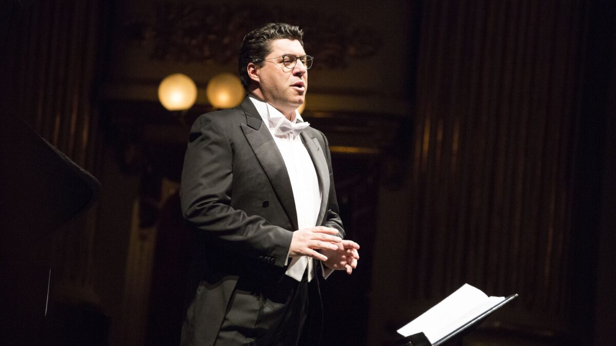 «Il potere che acceca lo racconta Verdi. Il “Don Carlo” supera “House of Cards”»