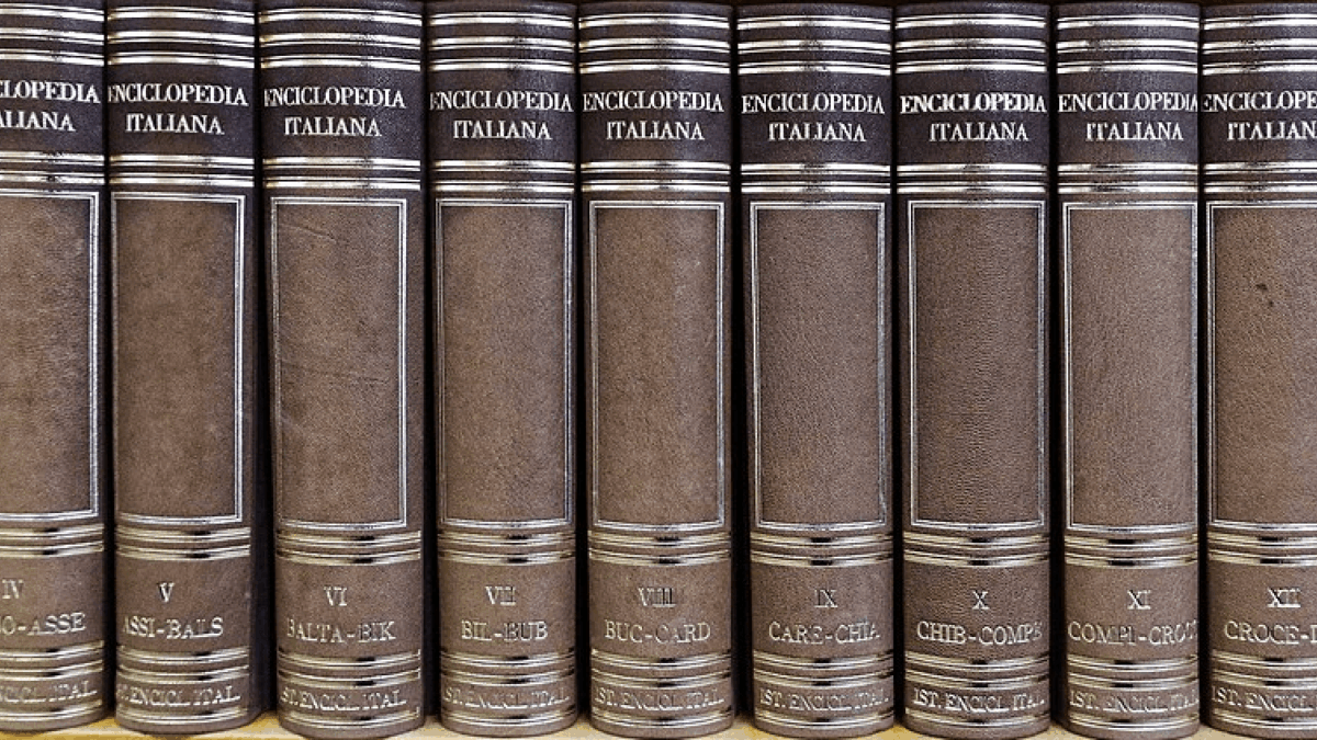 Resa della Treccani alla propaganda: «Femminicidio» parola dell’anno