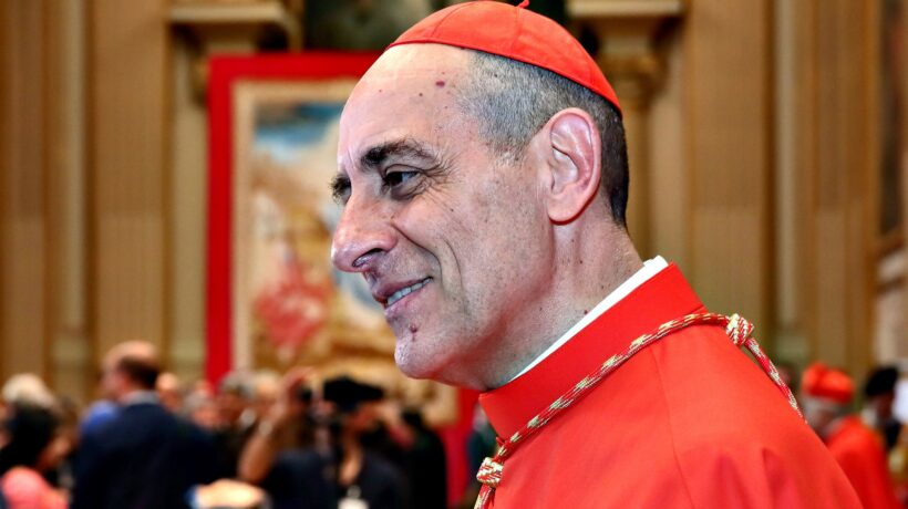 Il libro porno del cardinale che benedice le coppie gay