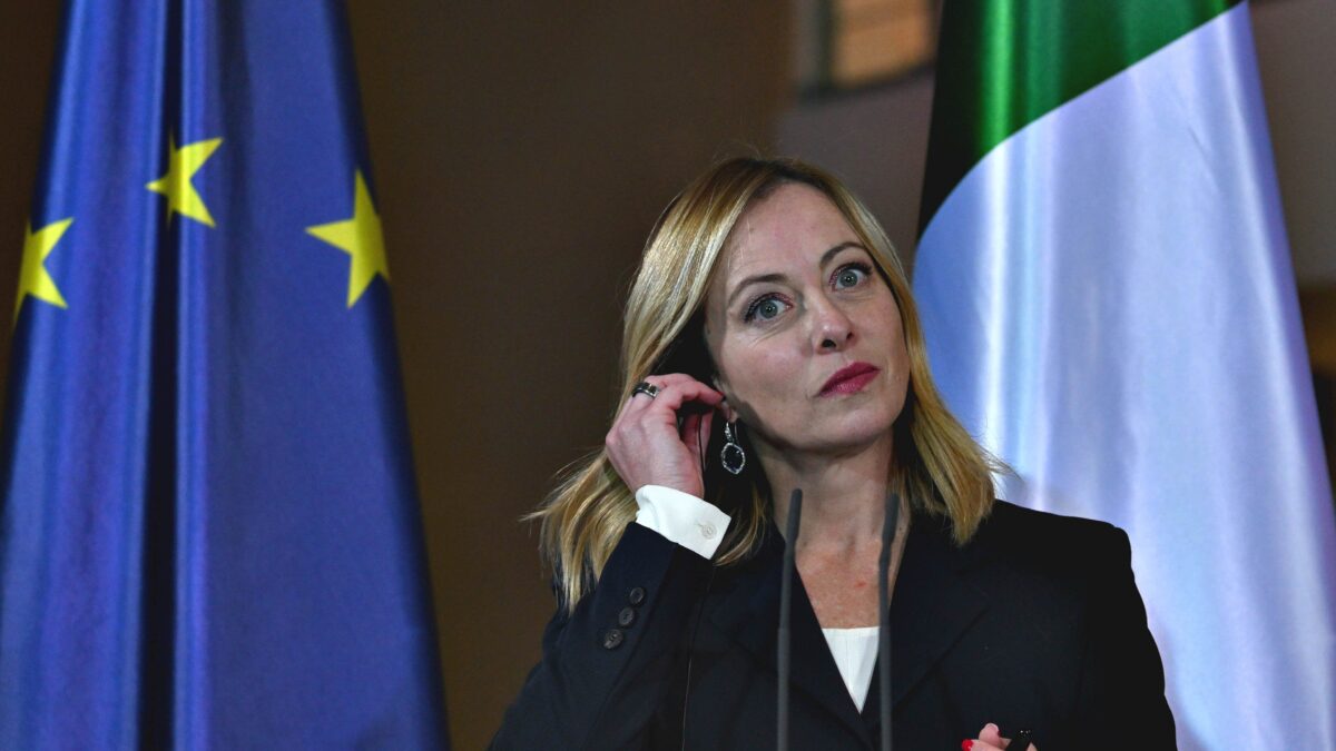 Oggi conferenza della Meloni. Le nostre domande su tasse, lavoro e politiche industriali