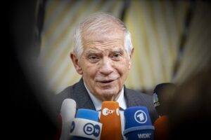 Sono già in allarme per le Europee. Borrell: «Rischiamo più degli Usa»
