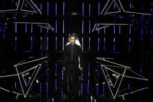 Il casual da uomo cede il passo al lusso «rilassato»
