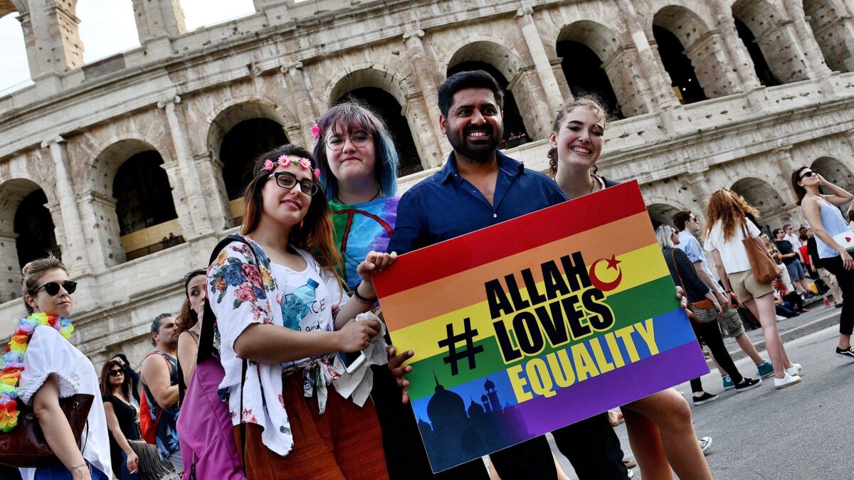 I gay diffidino dei loro finti supporter