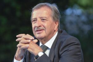 Tidei ai pm: «Fermate i miei video, ho rapporti con due donne sposate»