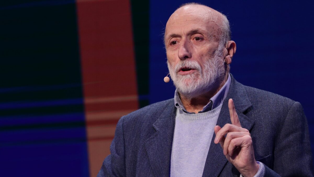 Petrini si è rimangiato il suo credo: da Slow food a evviva la carne finta