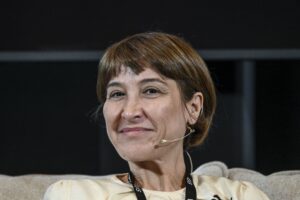 Degni, moglie in carriera nella scia del Pd