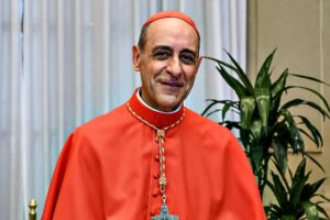La «pastorale» in realtà è il pretesto per compiacere la lobby arcobaleno