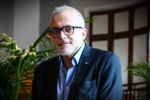 Il capo del Fisco moltiplica poltrone e stipendi