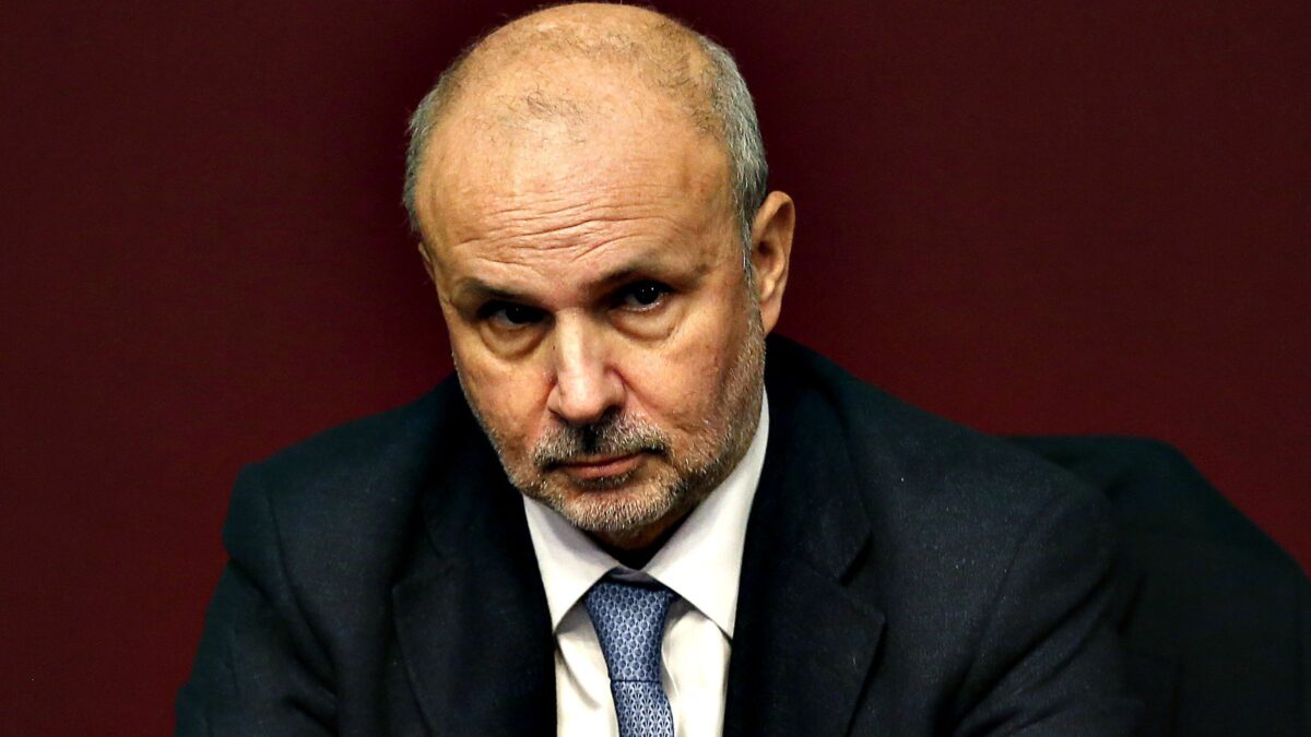 Nel piano pandemico del governo ricompaiono i lockdown e i dpcm