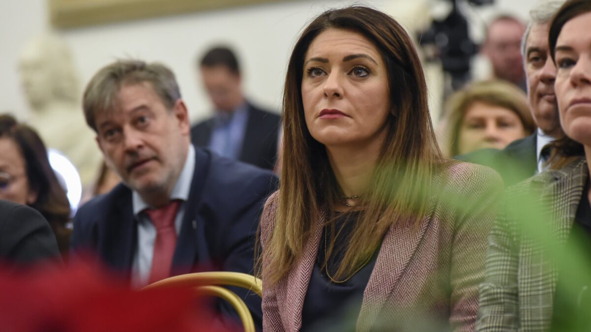 Parlano di fascismo nell’aula sorda e vuota