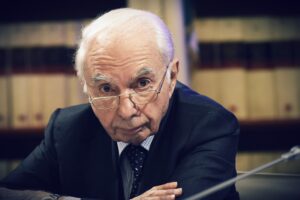 Se osi criticare Amato sei un fascista