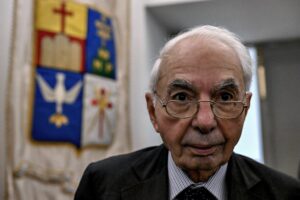 Amato chiama alle armi tutti i suoi: «Guai a chi ci tocca la Consulta»