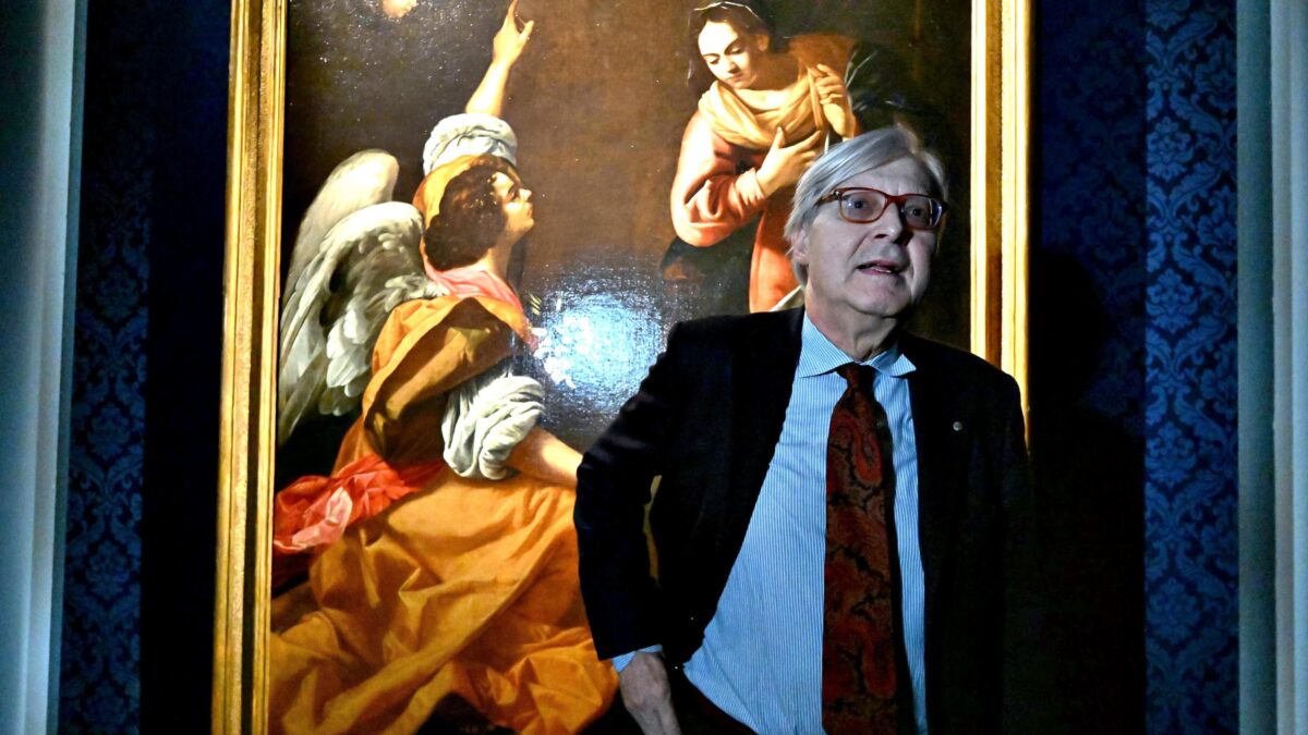 Quadro rubato, Sgarbi si difende (e non ha intenzione di dimettersi)