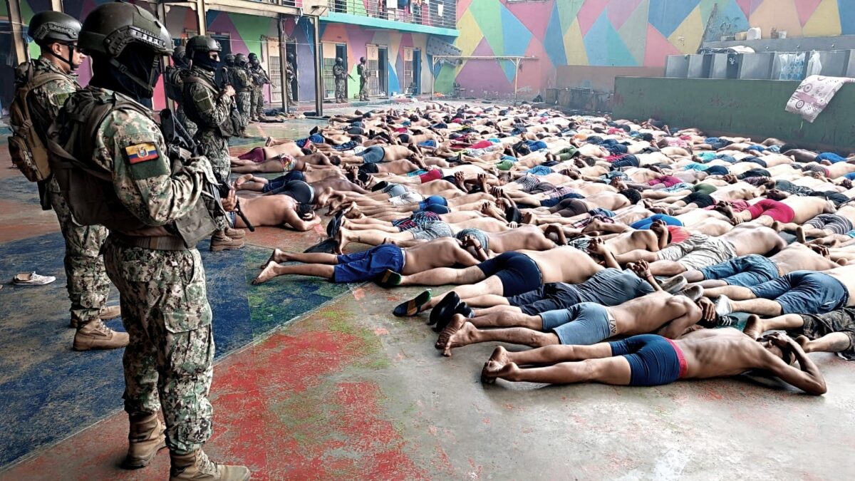 L’Ecuador dichiara guerra ai suoi narcos