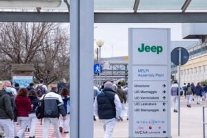 Altro stop per la produzione a Melfi. Ora l’indotto si ribella a Stellantis