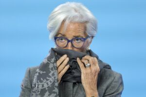 Verde e tassi, l’Ue sbaglia ancora. Altre zavorre per la nostra industria