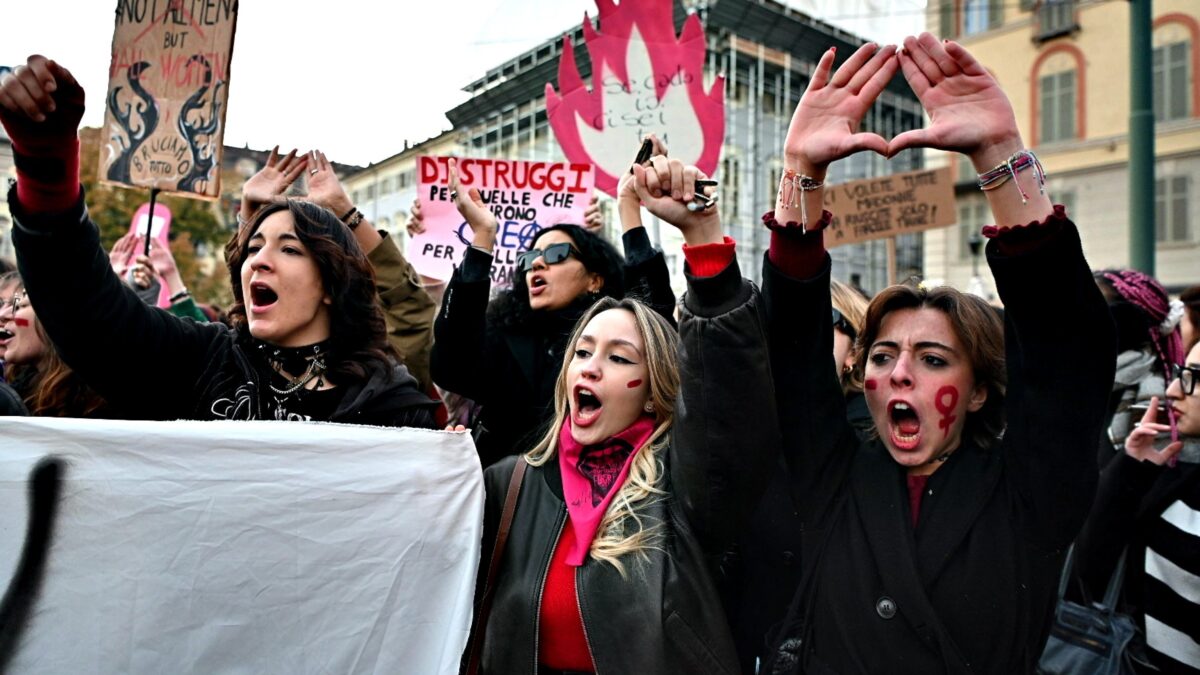 Per bocciare le famiglie arcobaleno le toghe s’aggrappano al femminismo
