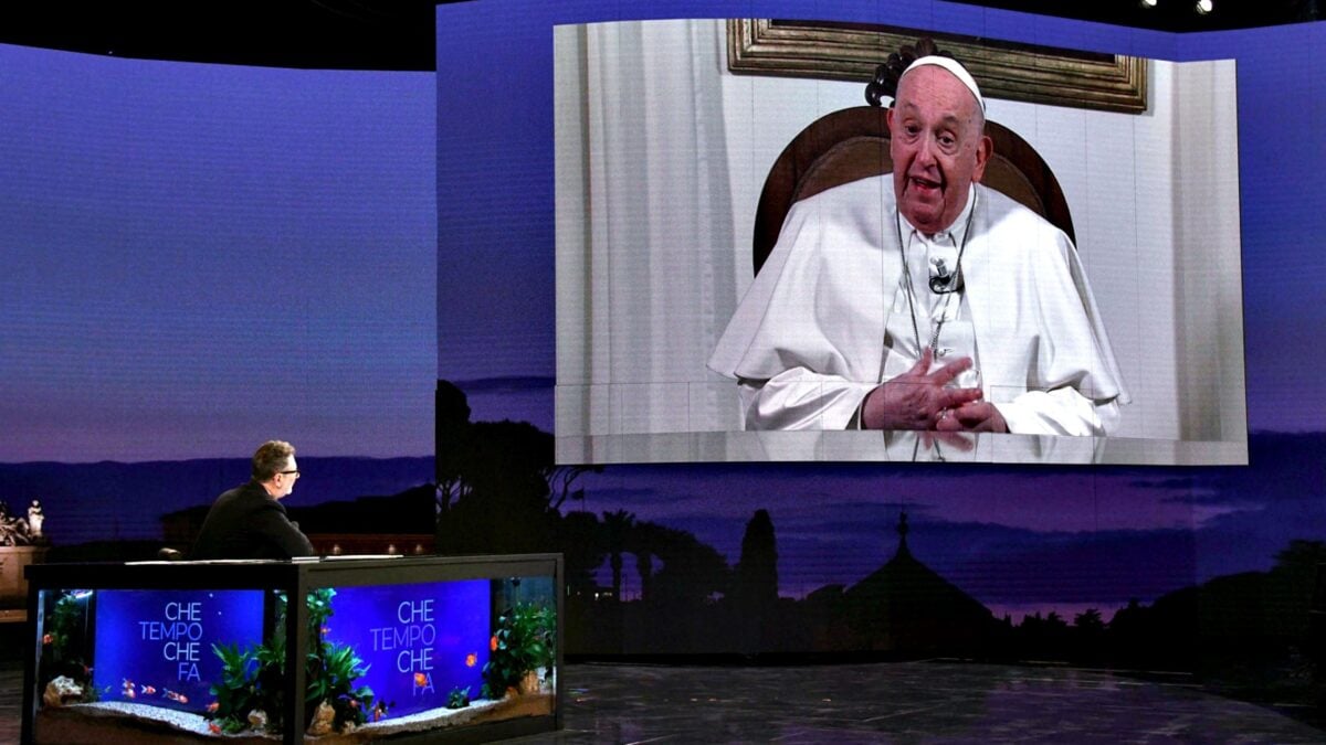 Il Papa da Fazio: chi mi contesta non sa le cose
