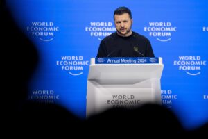 Più sanzioni a Mosca, altre armi e soldi. Zelensky esige dall’Ue un nuovo salasso