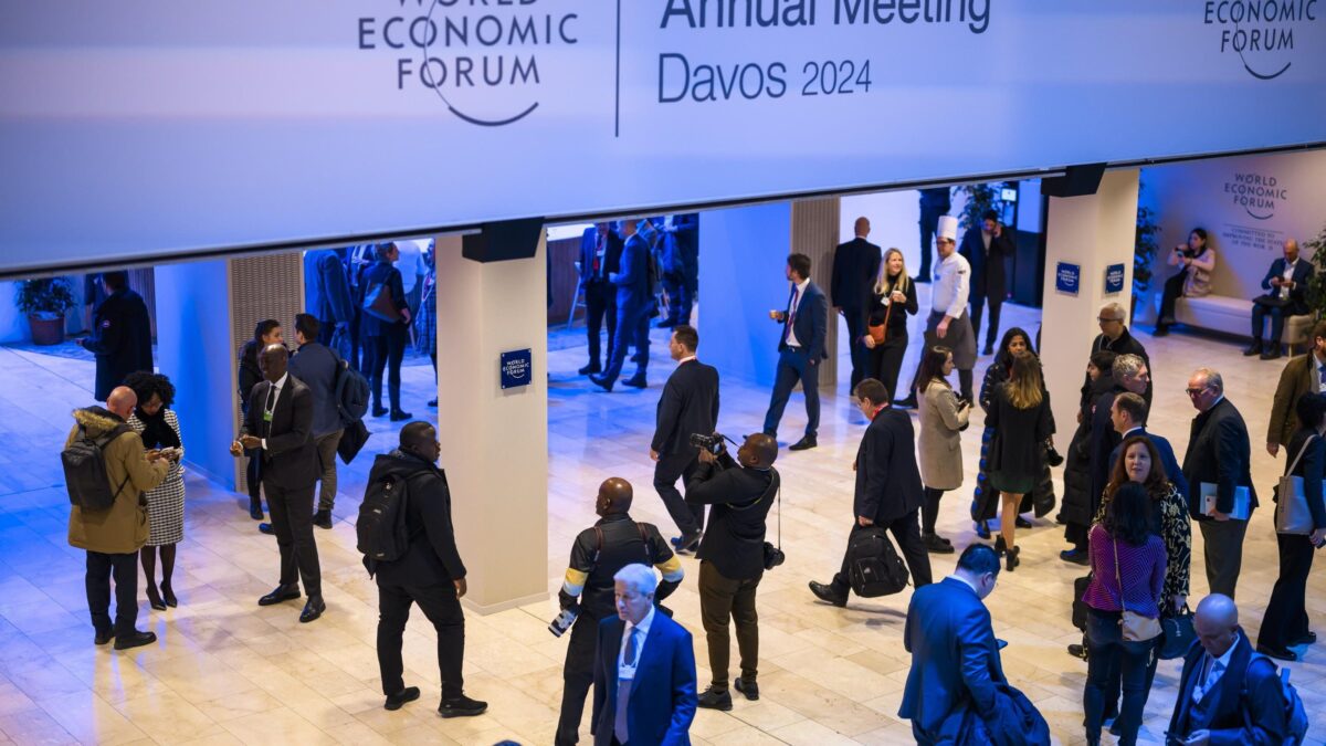 Ecotalebani a Davos: vogliono i bollettini coi morti per il clima