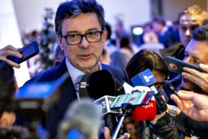 Un piano di mega dismissioni statali per ridurre il debito e rilanciare il Pil