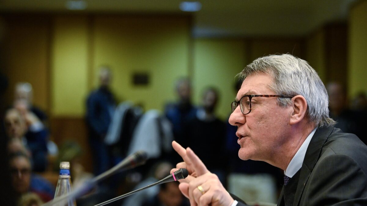 La Cisl si mangia gli iscritti Cgil. La propaganda di Landini fa flop