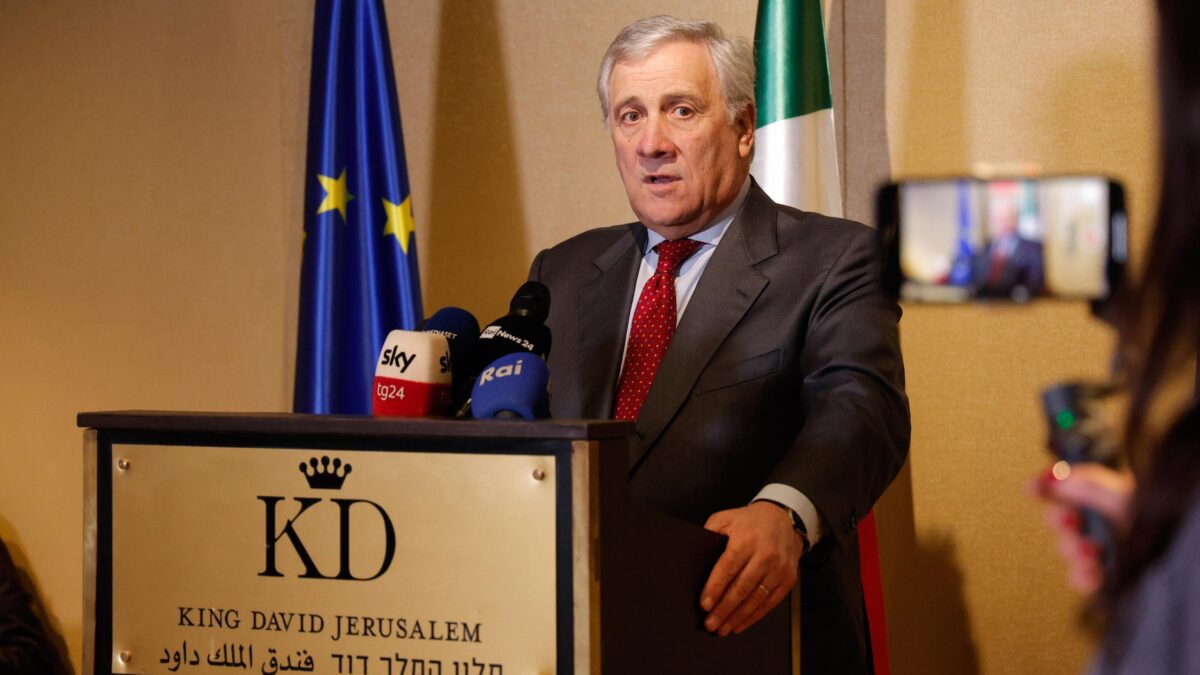 Tajani in pressing su Netanyahu: «Due Stati»
