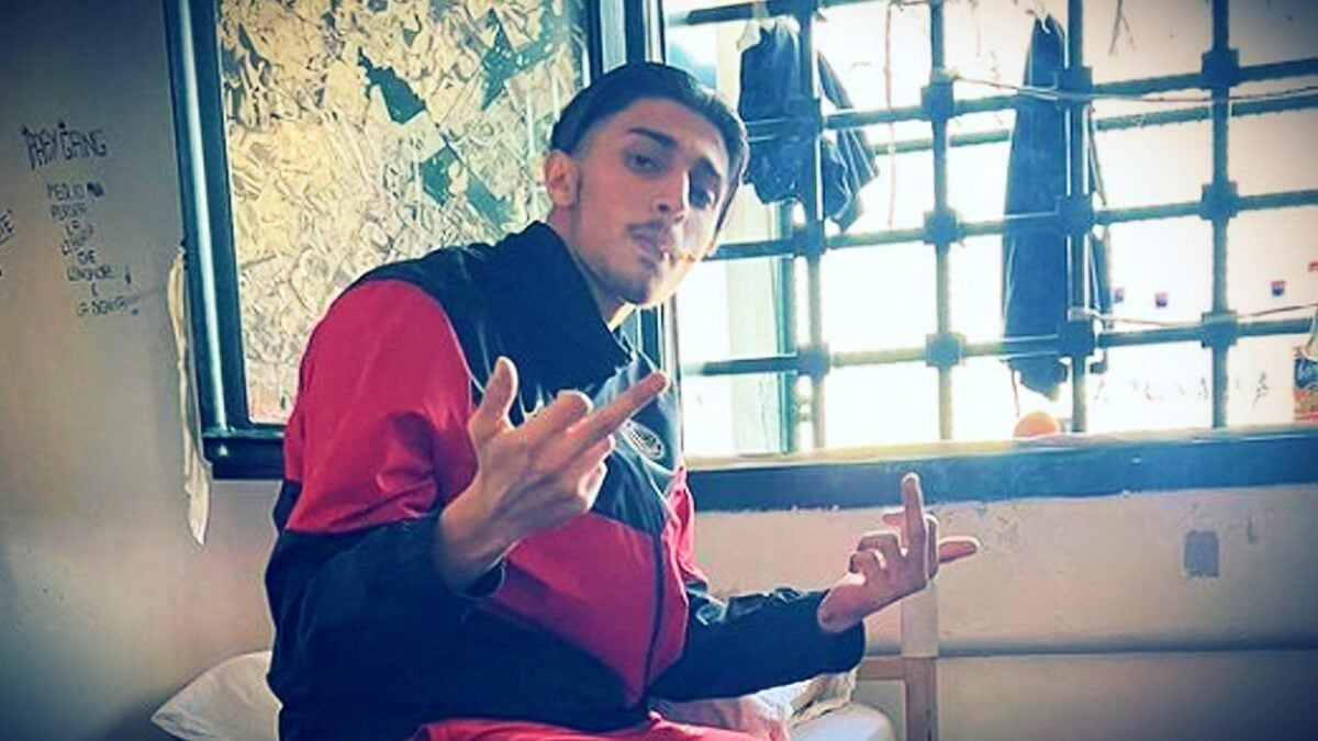 Utilizzava i permessi per sparare. Ai domiciliari il trapper Baby Gang