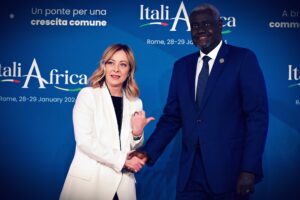 In arrivo per l’Africa 5,5 miliardi. Lo sviluppo con energia e agricoltura