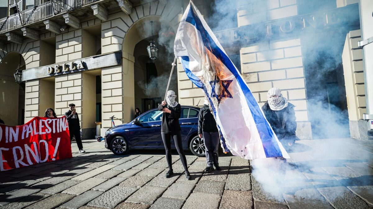 La sfida dei comitati pro Palestina: «In piazza nel Giorno della memoria»