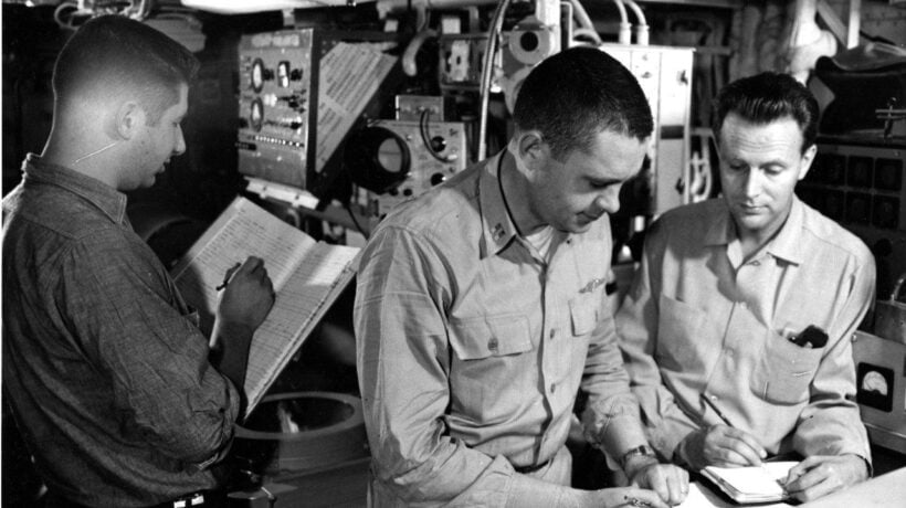 Controlli della posizione durante la navigazione sottomarina al Polo Nord (US Navy Archives)