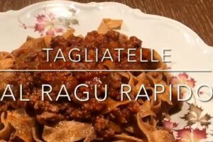 Cuciniamo insieme: tagliatelle al ragù rapido