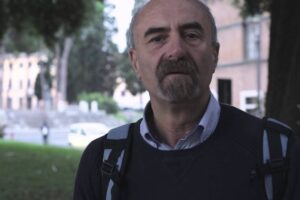 «Possiamo cambiare questo mondo anche camminando con lentezza»