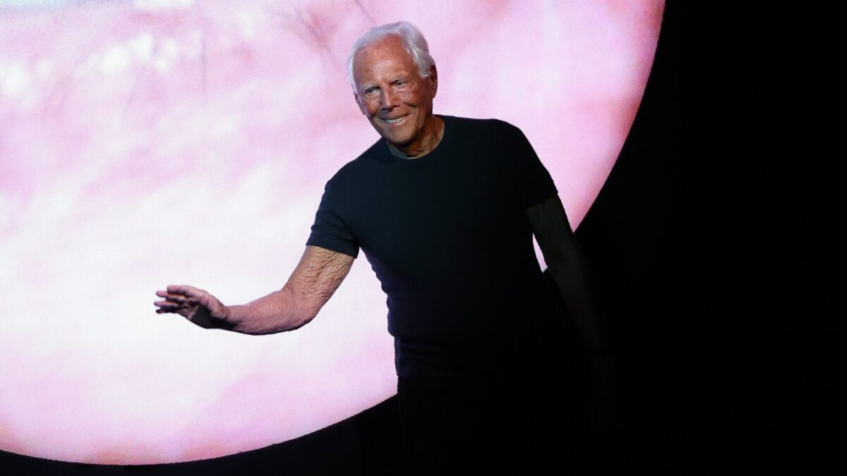 Giorgio Armani: «Meloni ha un bel viso e attributi»