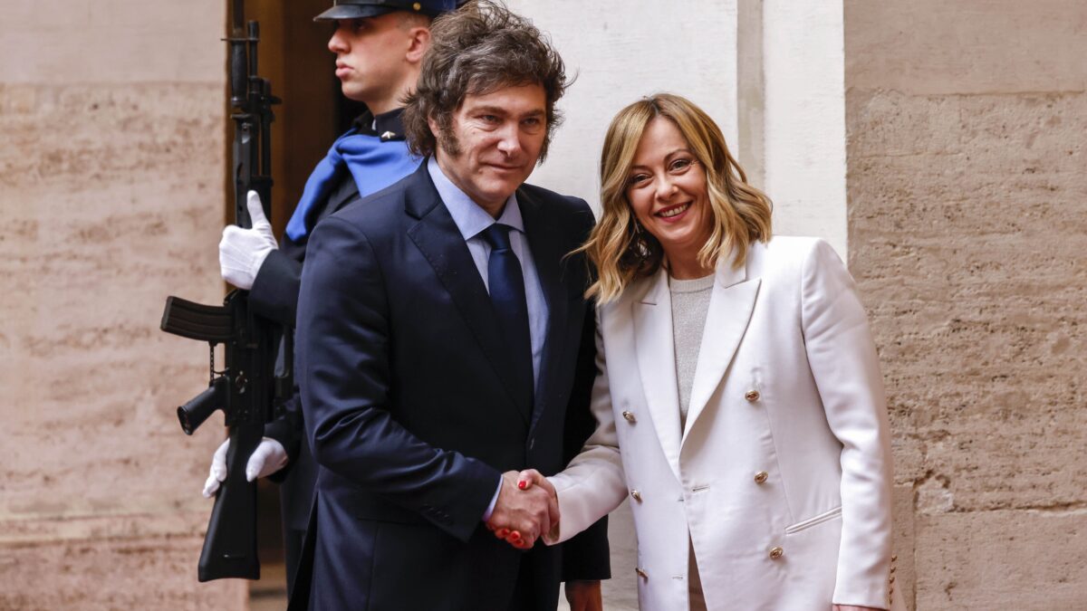 Milei porta il suo «verbo» in Italia. «Il comunismo è malattia mentale»