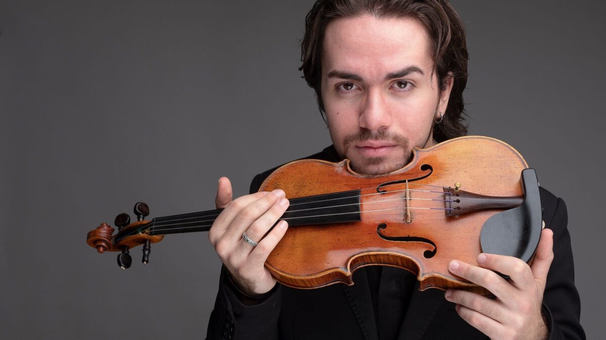 Giuseppe Gibboni: «Il violino attira il diavolo, ma grazie a Bach e a Paganini ci parla del mistero di Dio»